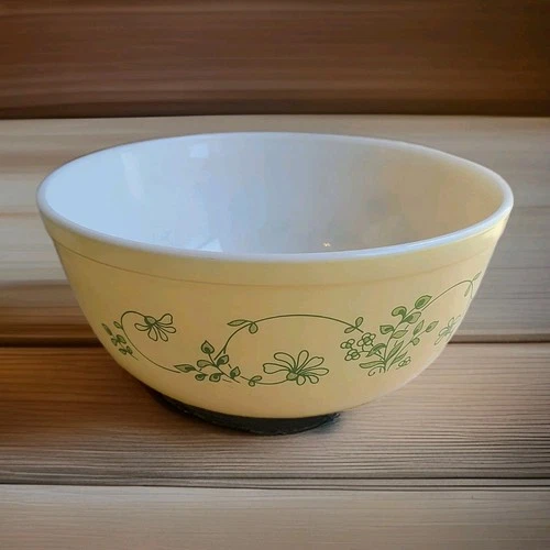 Vtg Pyrex 403 Shenandoah 2.5 Qt Mixing Bowl Yellow Green Flower Shenandoah Retro