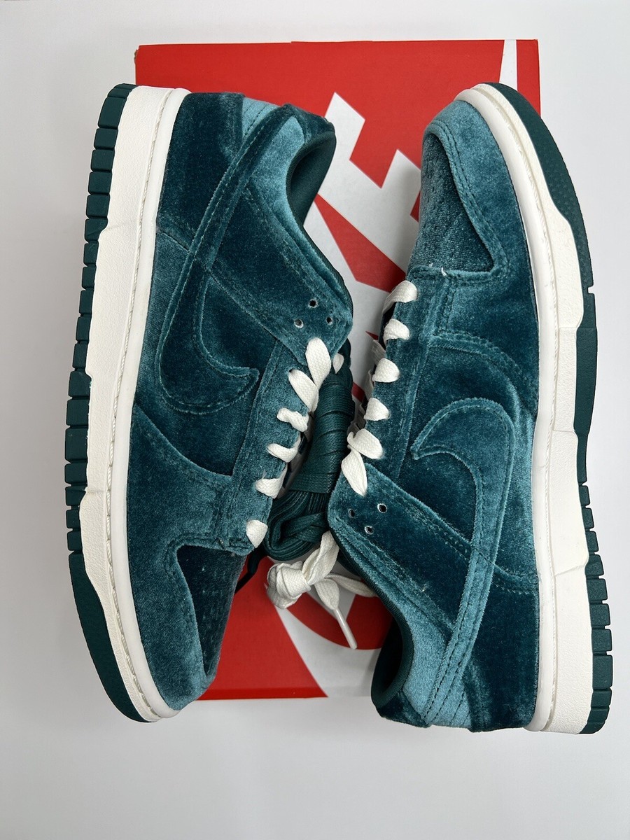 Nike Dunk Low Atomic Teal Green Velvet 8.5 W/ 7 M DZ5224-300