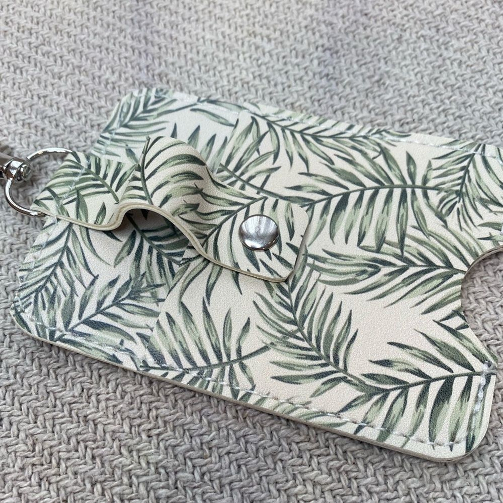 Picture 2 of 4