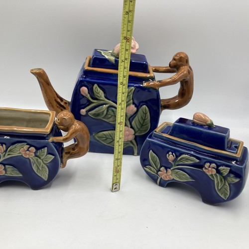 Henriksen Imports Classic Majolica Hand painted Stoneware Teapot, Creamer Sugar - Picture 4 of 9