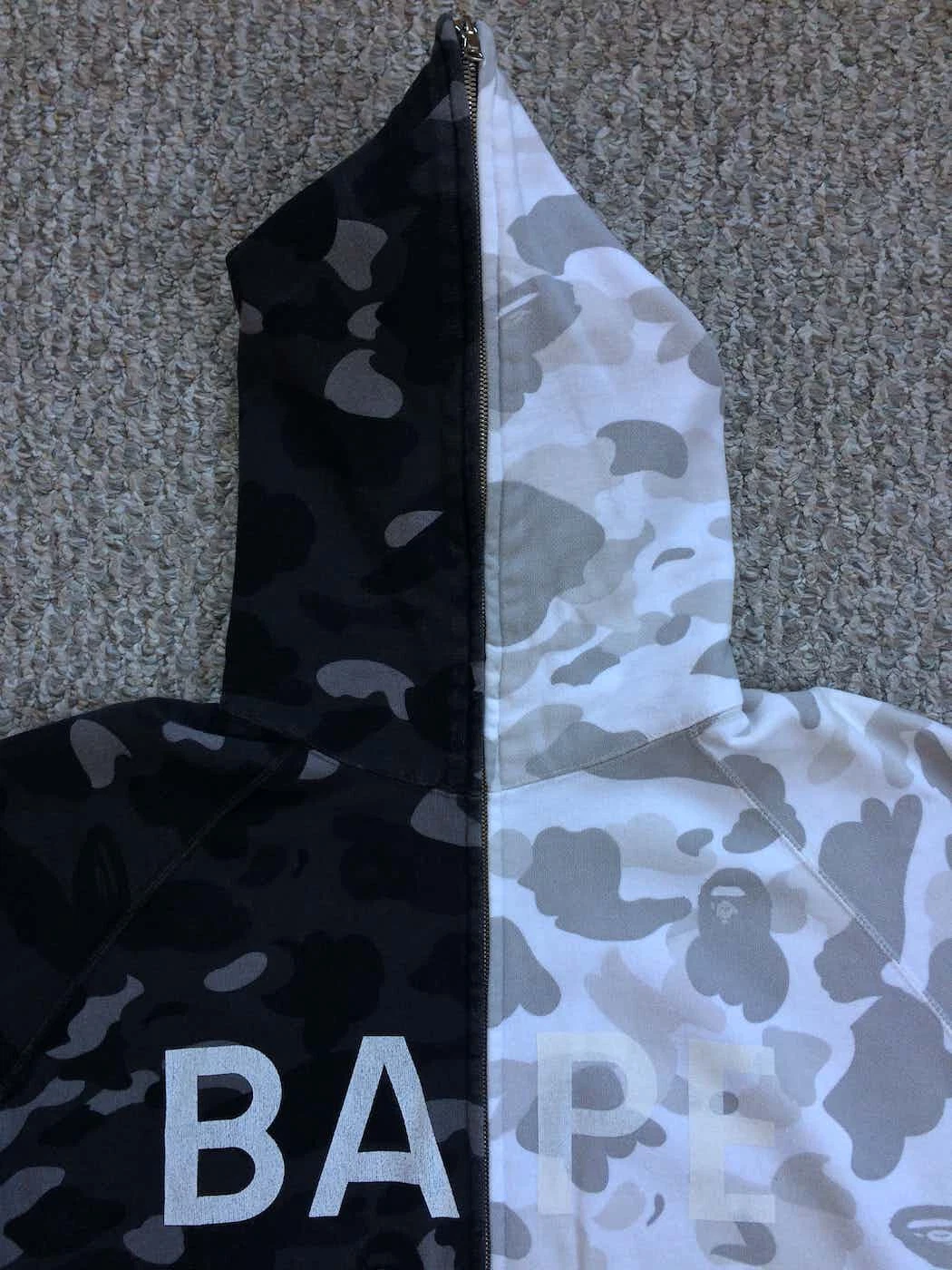 A BATHING APE (BAPE) Felpa con cappuccio OG Bape Split mimetica full zip Spellout