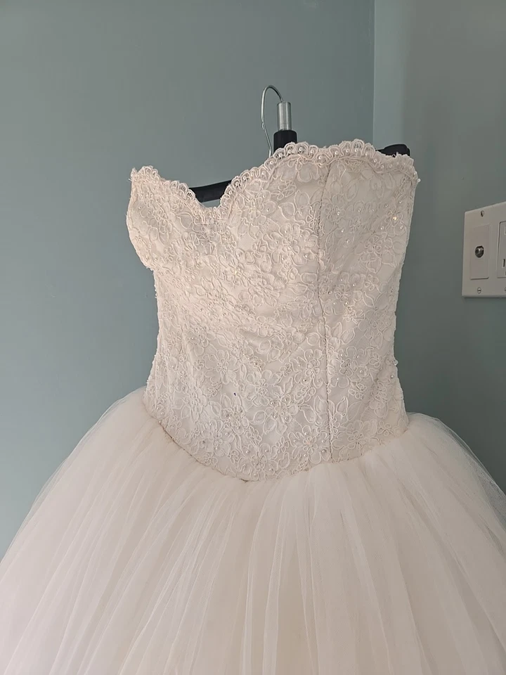 Hermoso vestido de novia hecho a medida talla 0-2 con top manga larga y velo Foto 3 de 4