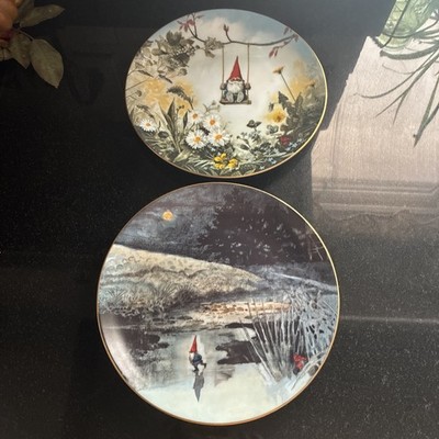 Rien Poortvliet Book of Gnomes#1 Swinger & #4 Skater Plates Four Seasons 1980
