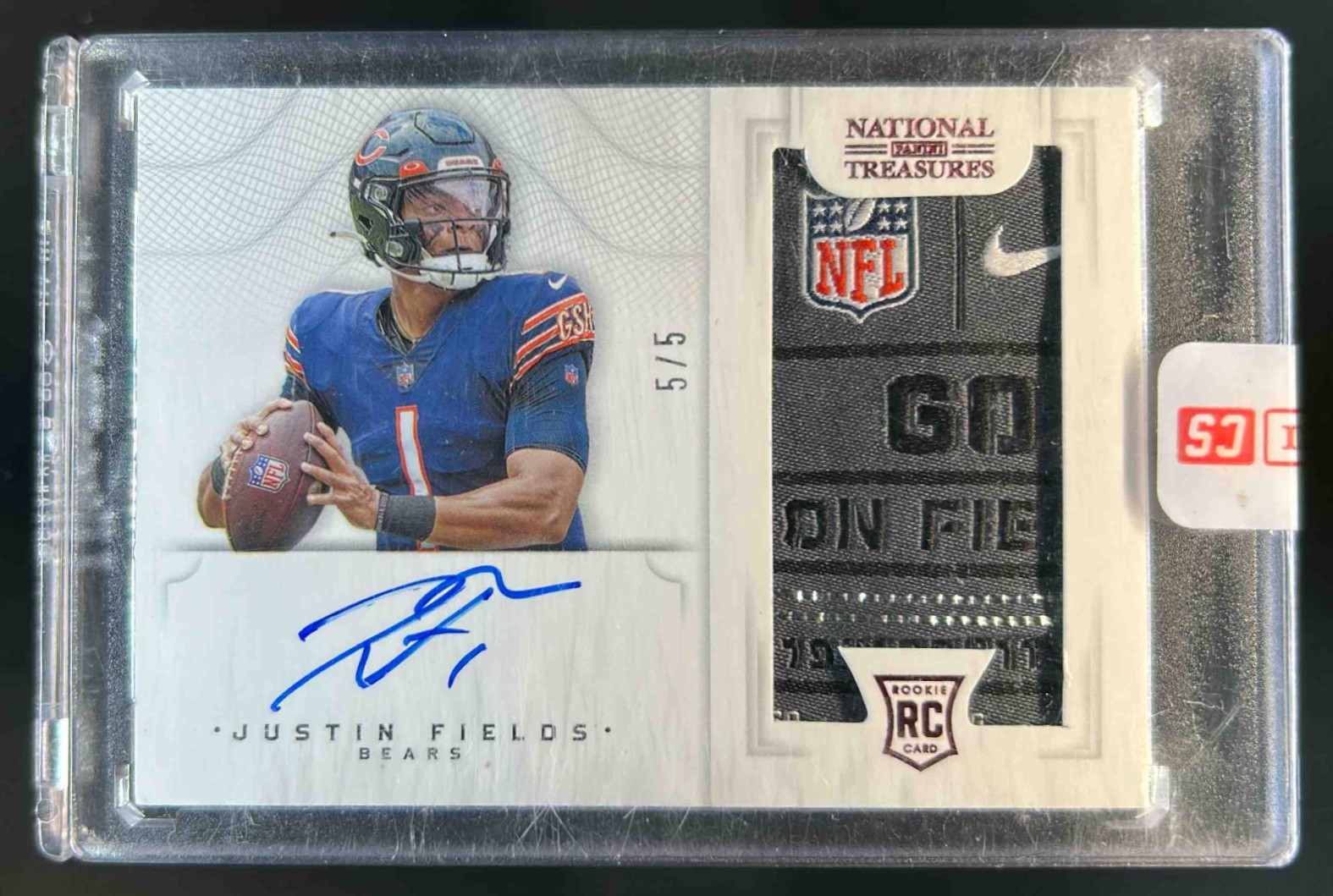 2021 National Treasures Justin Fields Crossover Rookie Patch Auto Laundry Tag /5