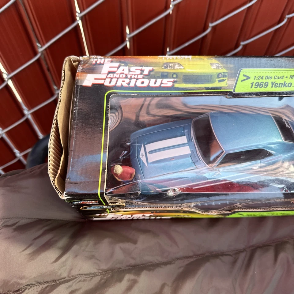 Joyride RC2 The Fast and Furious 1:24 1969 YENKO CAMARO with BRIAN Figure READ - Image 4 of 4