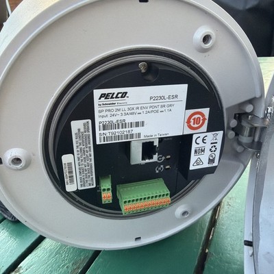 Pelco P2230L-ESR SP PRO 2M LL 30X IR ENV PDNT SR GRY