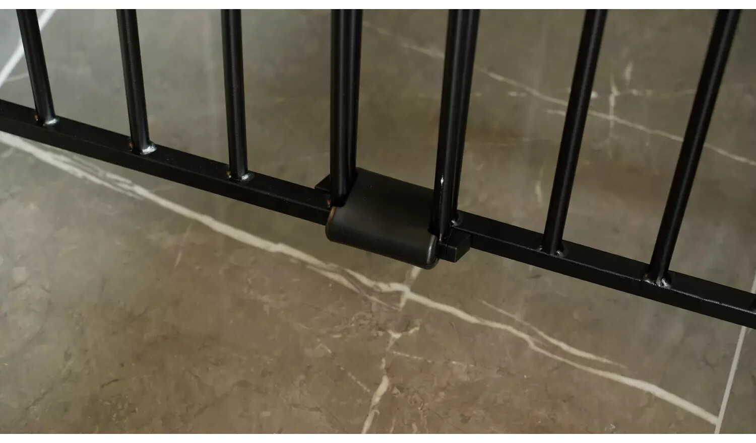 Extra Tall Extending Pet Gate Barrier Stair Doorway Safety 6097cm