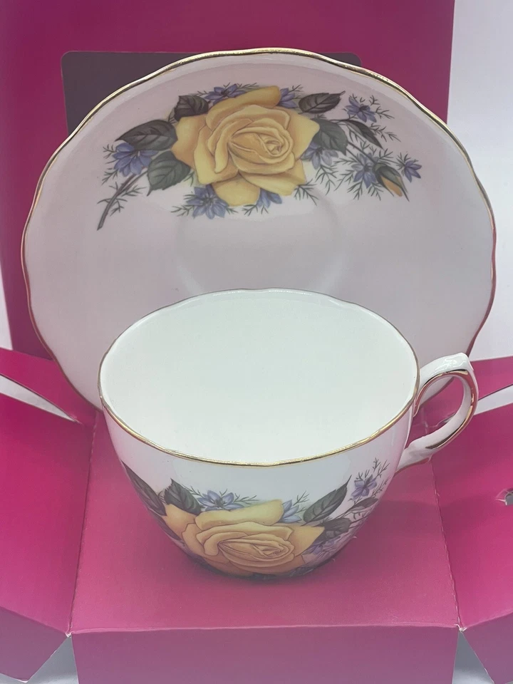 Royal Albert Yellow Rose Vintage Teacup and Saucer Boxed Set - Image 3 of 4