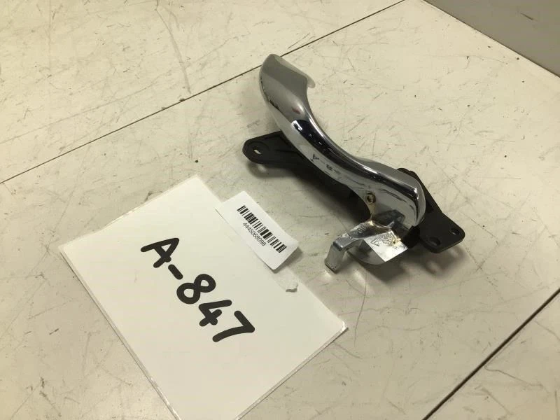 Cadillac Deville 2002 manija interior del lado del pasajero trasero derecho cromo OEM+ Foto 3 de 4