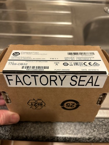 Allen-Bradley 1769-OB32 CompactLogix DC Digital Output Module - Bild 6 von 6