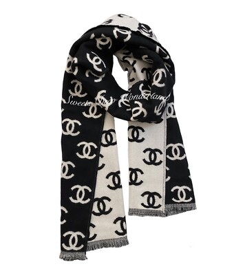 100% AUTHENTIC CHANEL BRAND NEW BLACK WHITE CC