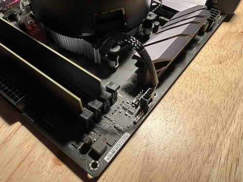 CPU + płyta główna + kombi RAM: ASUS ROG STRIX B450-F GAMING + Ryzen 7 5700G + 16GB - Zdjęcie 11 z 24