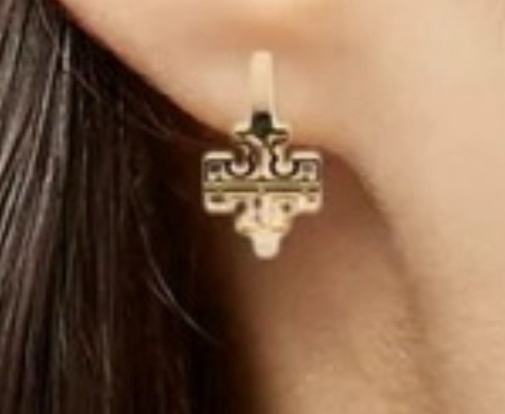 Tory Burch Britten Tory Gold Hoop Earrings New With Tags