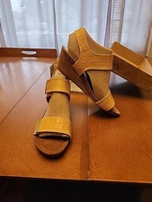 Sofft Women's Verdi Lemon Yellow Size 9.5 