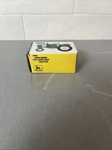 Ertl John Deere 1960 Model 4010 Row-Crop Tractor Miniature Diecast Replica 1/64 - Picture 6 of 6