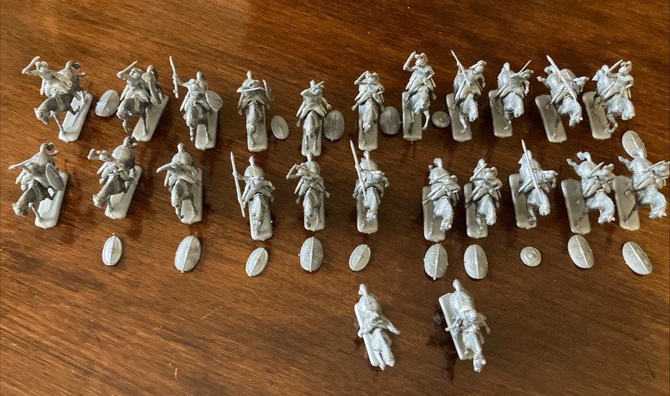 Lotto 24 SOLDATINI CAVALLERIA ROMANA  1/72 Plastica Come In Foto Usati. - Immagine 4 di 4