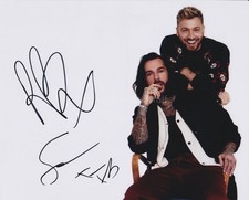 Sam Thompson & Pete Wicks HAND SIGNED 8x10 Photo, Autograph, Staying Relevant