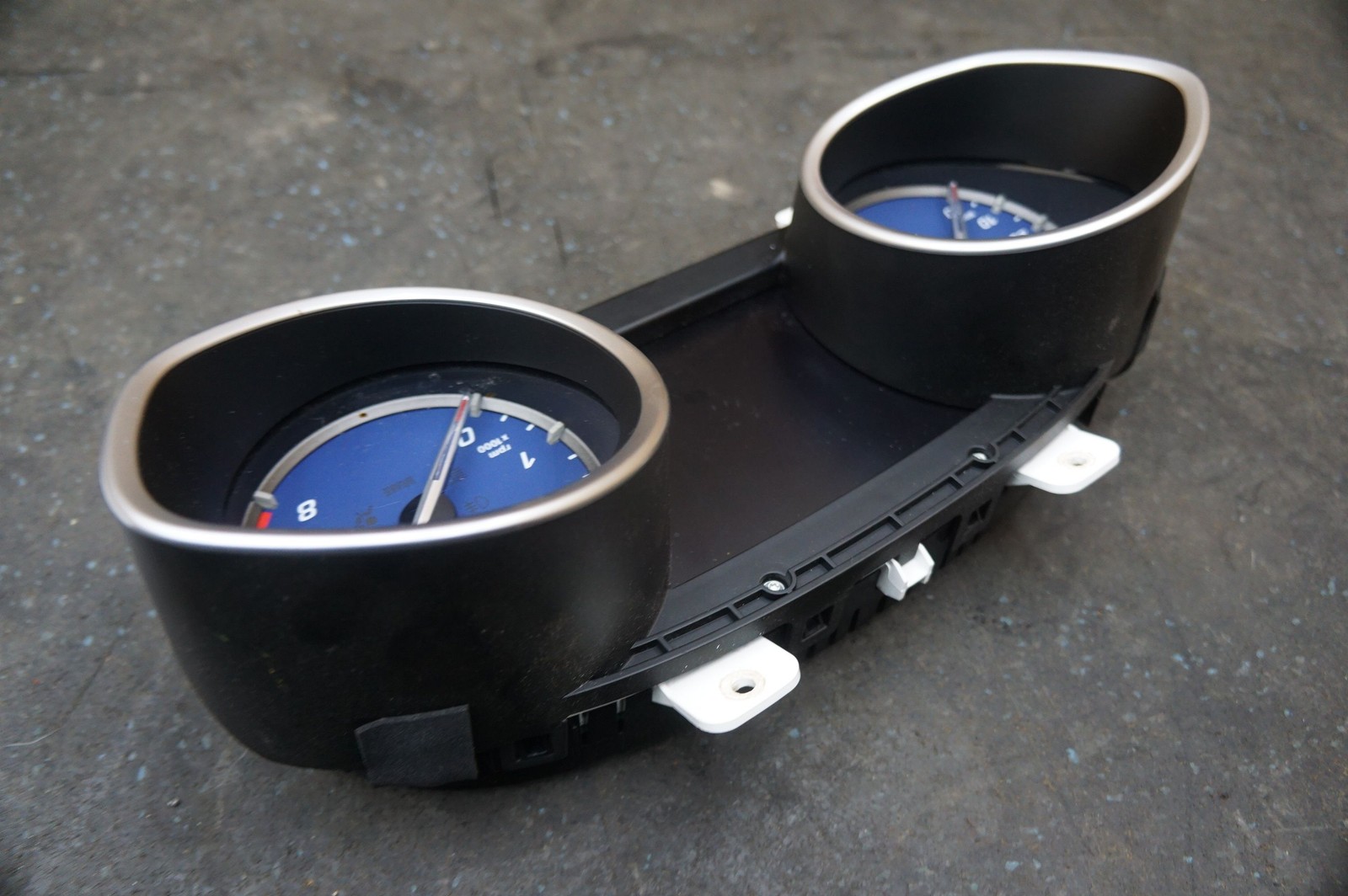 Speedometer Instrument Gauge Cluster MPH 670034318 OEM Maserati Ghibli 2014-2016