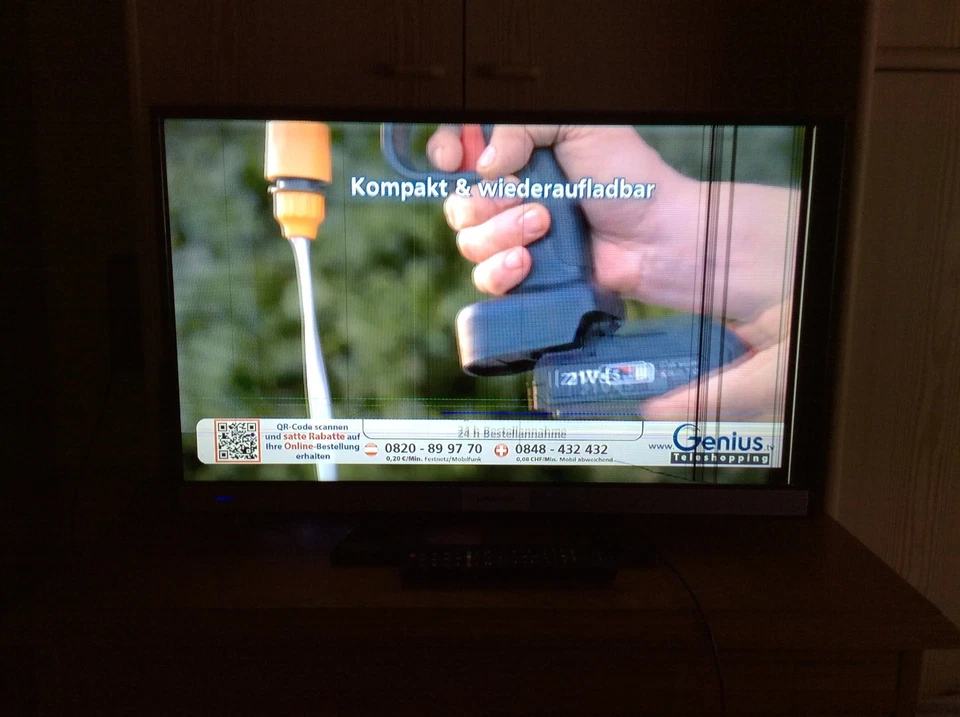 Grundig 32 VLE 595 BG Fernseher – mit defektem Display, als Ersatzteil - Bild 4 von 4