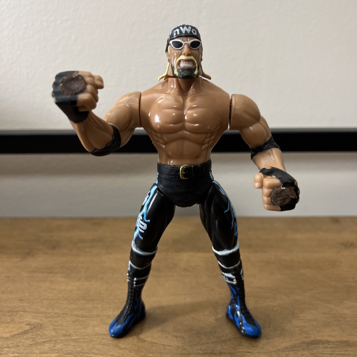 1999 WCW GRIP 'N FLIP Magnetic HOLLYWOOD HULK HOGAN nWo