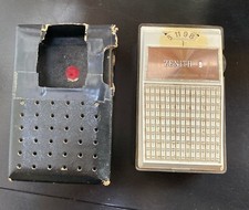 Zenith Pocket Portable 8 Transistor Royal 11 Radio.  Works.  Model R11W