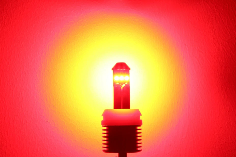 Bombilla de freno Allá Lighting RED CANBUS 7443|Bombilla trasera, lámpara súper brillante Foto 2 de 4