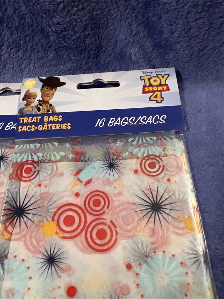 48 bolsas de botín Wilton de 4" x 9,5" para fiestas con lazos giratorios Toy Story 4 Foto 3 de 4