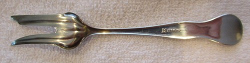 Bead Shell Redlich sterling silver lemon berry condiment fork - Picture 2 of 2