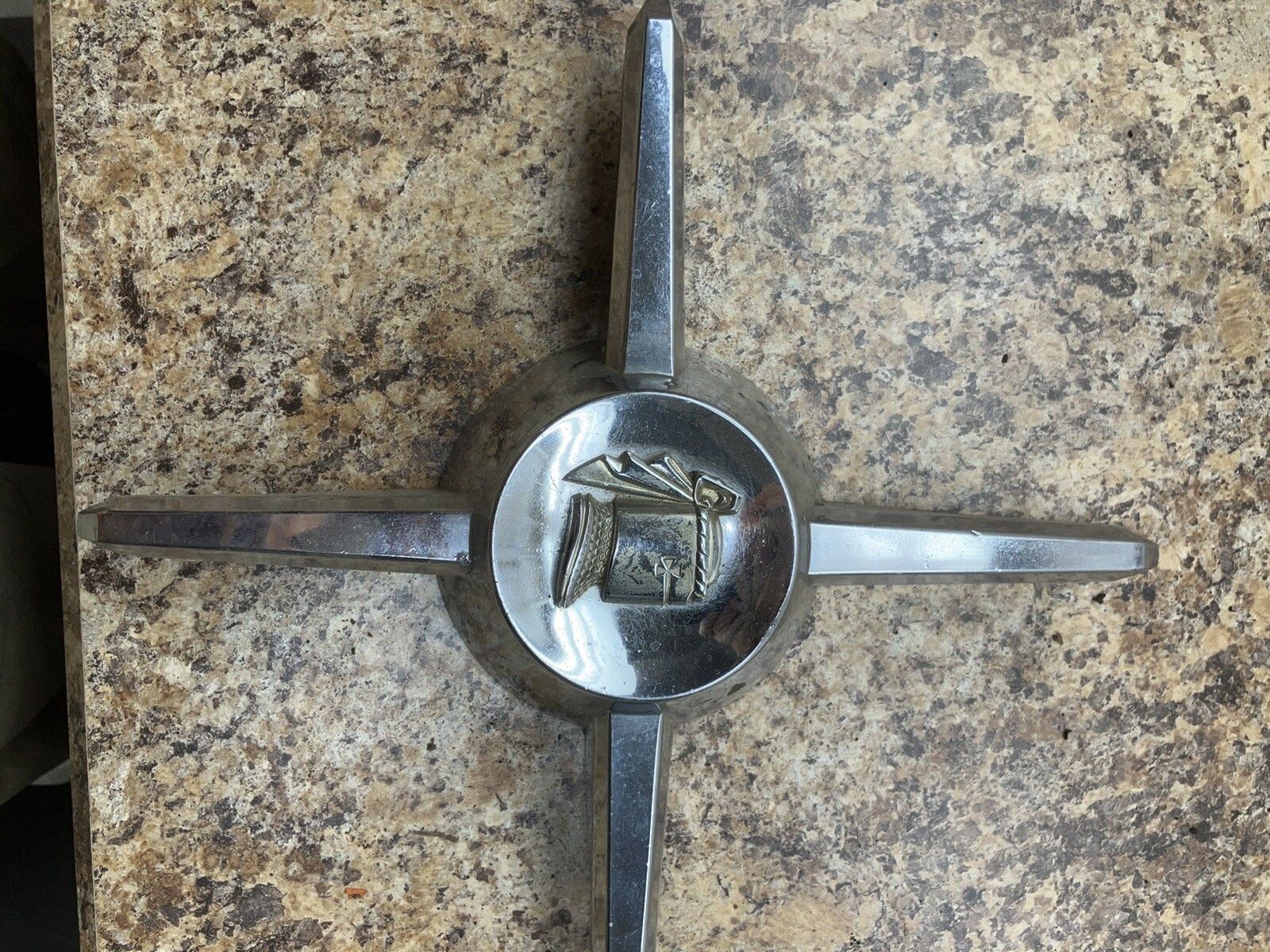 Buick Regal Crusader Knight Head Icon Vintage Center Wheel Cover-image