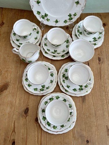 COLCLOUGH IVY LEAF 21 PIECE TEA SET - GREAT CONDITION - Picture 3 of 15
