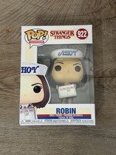 Funko Pop! Figura de vinilo dañada Stranger Things Robin Scoops Ahoy #922