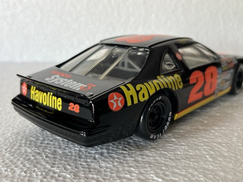 Revell 1991 NASCAR Ford Thunderbird #28 Davey Alison 1:24 Scale Havoline - Picture 13 of 18