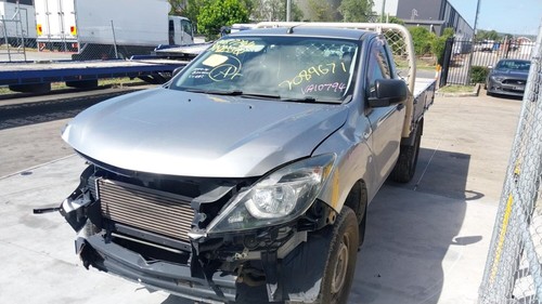 Mazda Bt50 Up-Ur, Front Wiper Motor Assembly - Picture 4 of 7