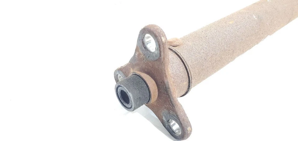 Eje de transmisión trasero 3,9 L V8 tracción trasera OEM 2003 2004 2005 Ford Thunderbird Foto 2 de 4