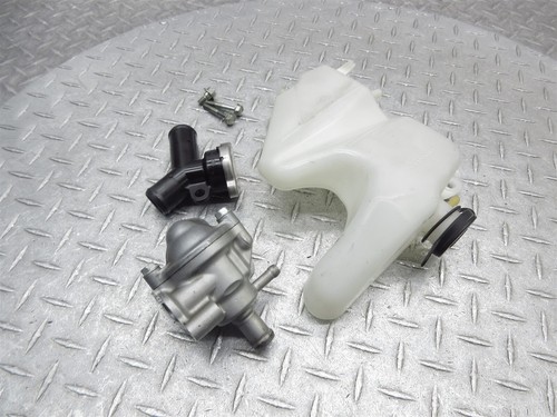 2007 06-07 Honda CBR1000 RR Thermostat Coolant Water Tank Radiator Cap Lot - Picture 4 of 10