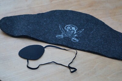 Piratenhut Verkleidung Pirat Augenklappe gebraucht s. guter Zustand Waldorfstil