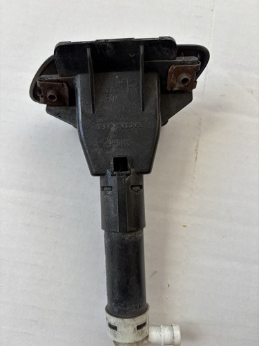 Honda CR-V 2008 Front right headlight washer spray nozzle 22694 - Picture 2 of 4
