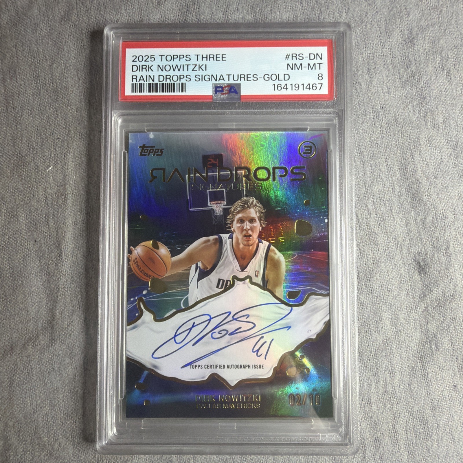 2025-26 Topps Three Dirk Nowitzki Raindrops Auto Gold #/10 Mavericks PSA
