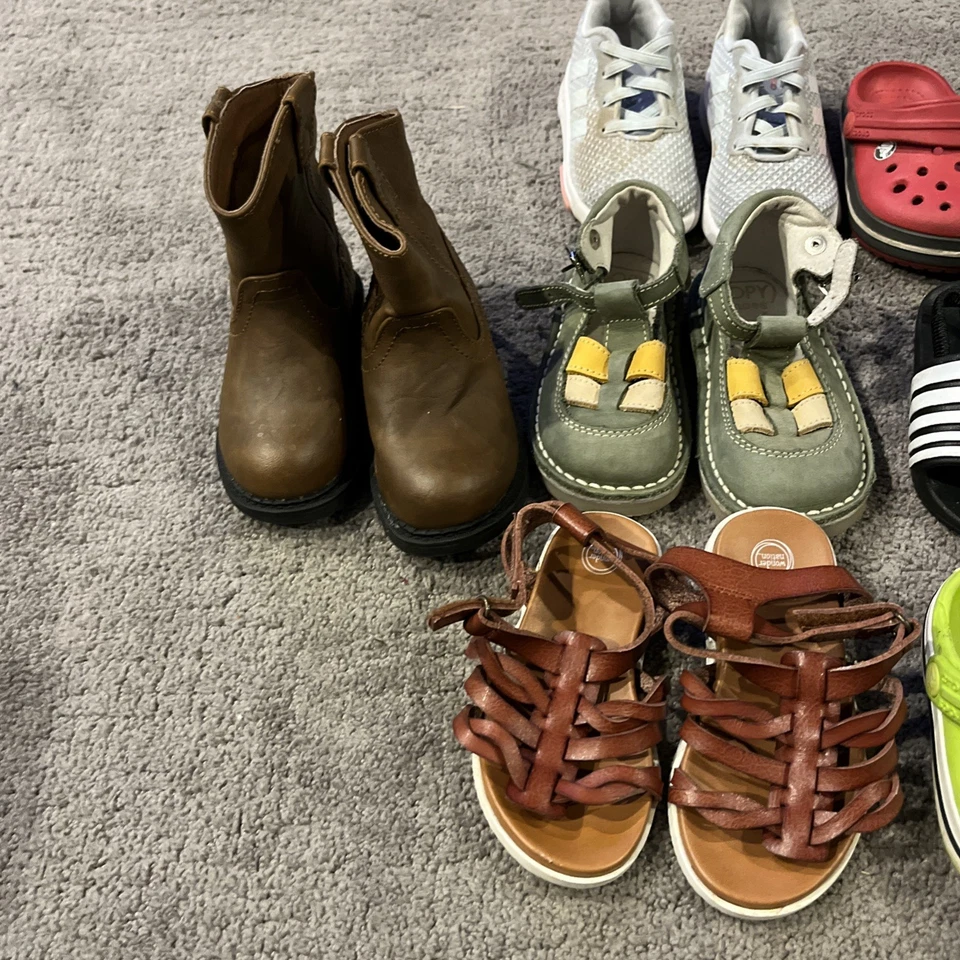 Talla 5/6 Niña Pequeña Zapatos Y Bota Sandalia Usado Estado Lote de 10 Zapatos Foto 4 de 4