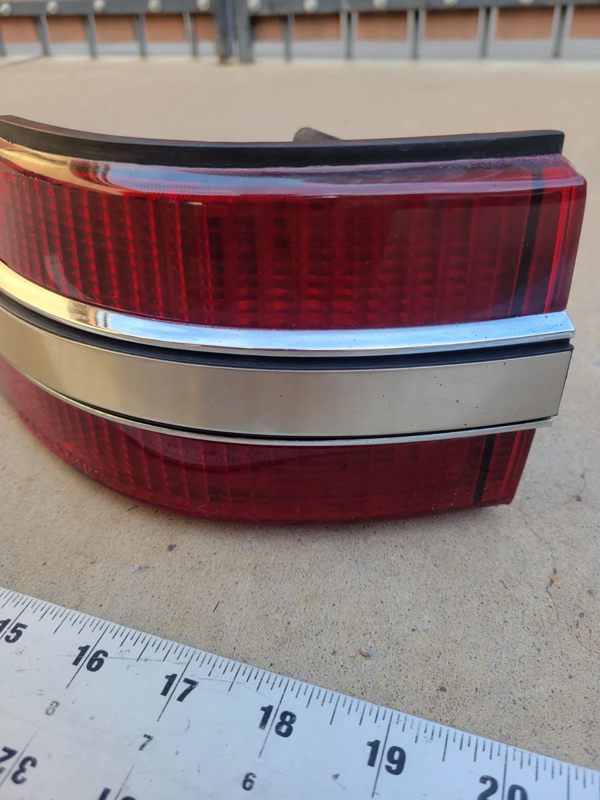 CHRYSLER TC MASERATI Driver left Taillight Tail Light Assembly Bulb Socket