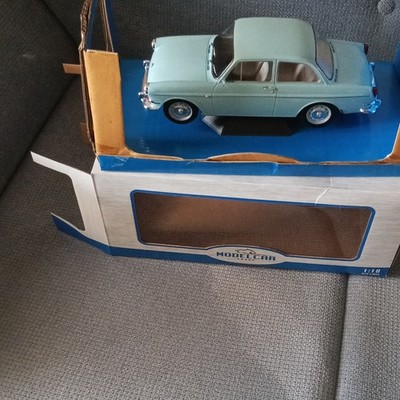 MODELCAR 1:18 VW 1500S Typ 3 PKW hellblau/grau Modellauto mit OVP