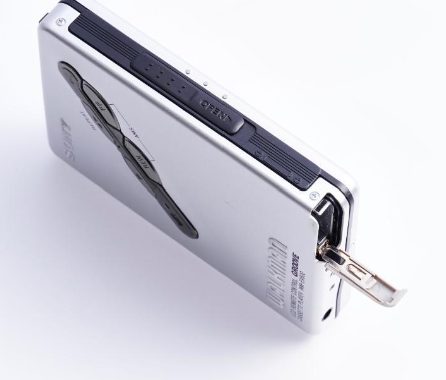 軽快！SONY WM-EX600 シルバー カセットウォークマン可動品F Sony Walkman WM-EX600 Cassette Player Silver Tested Fully