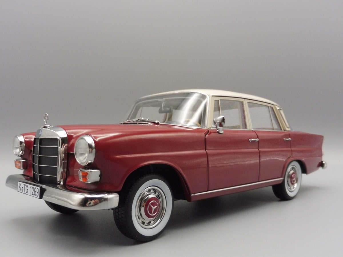 Maquette Mercedes 200 (1966) Rouge - Échelle 1:18 Norev - Réf. 183706, Neuve