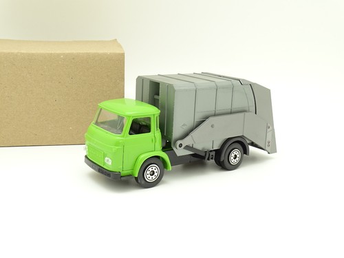 Norev Plástico SB 1/43 - Saviem SG 4 Camión Basura / Cubos Verdes N°101
