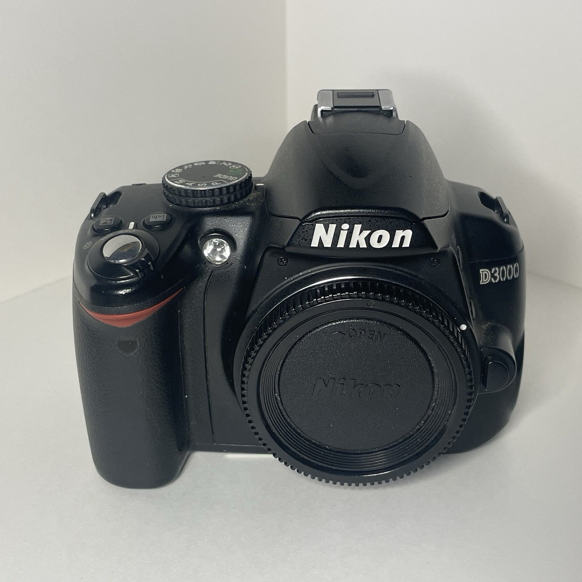 Nikon D3000 Digital SLR Camera WORKING - Body Only - with