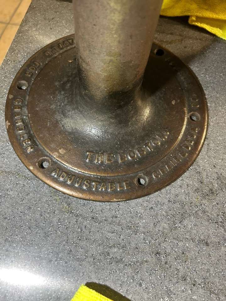 Antiga mesa e cadeira Chandler “The Boston” ferro fundido altura ajustável estudantes - Imagem 4 de 4