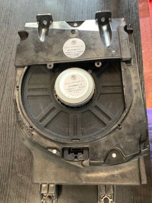 BMW 7 E65 E66 2007 Subwoofer 6970005 GSD37418