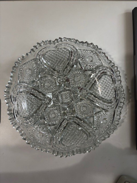 Vintage Imperial Glass Nucut "Hearts" Round Bowl with Sawtooth Rim