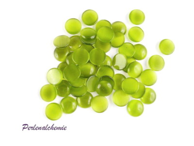 50 Glascabochons rund 10,5 - 10,8 mm Cateye olivgrün