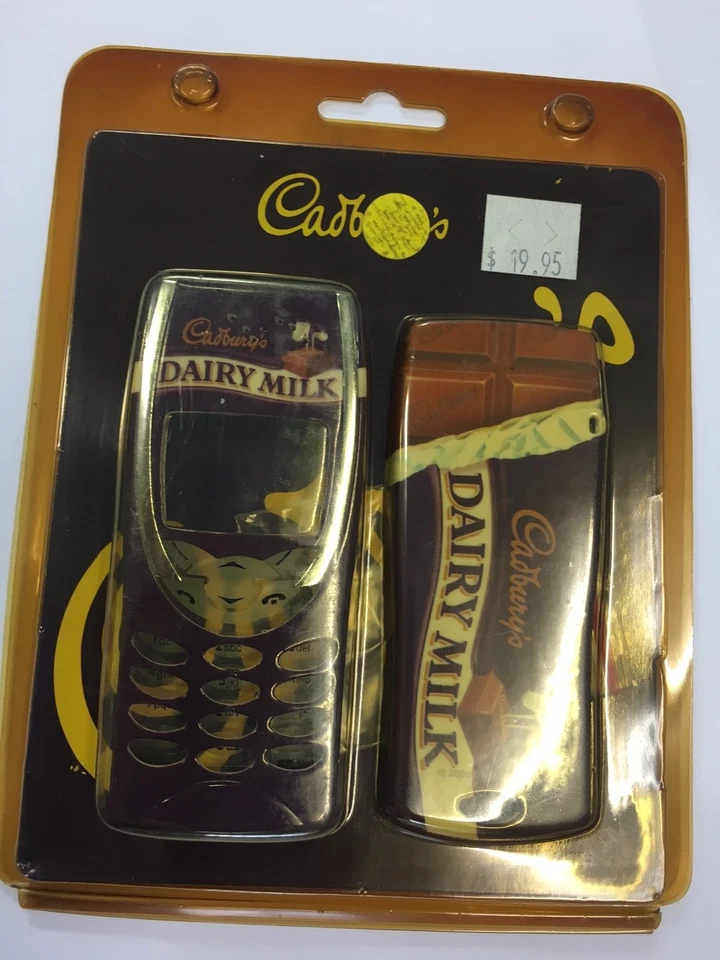 Nokia 8210 Cadbury's Juego de fundas de leche delanteras y traseras + teclado HNK82CADDAIST Foto 2 de 3